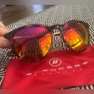 Blenders “Wildcat Party” polarized sunglasses